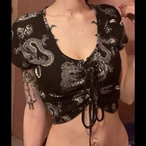 🦇Cute Dragon🐉 crop top for sale‼️🏷️
